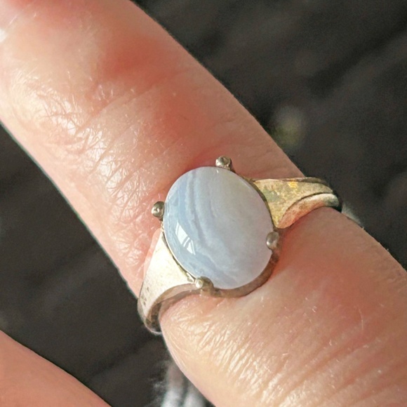 BLUE LACE GEMSTONE RING, STERLING SILVER, LADIES SIZE 6, CABOCHON OVAL, 4 PRONGS - Picture 4 of 4